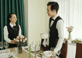 Table Manner Ground Staff Bandara Perhotelan